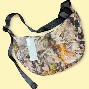 BAGGU Photo Forest Medium Crescent